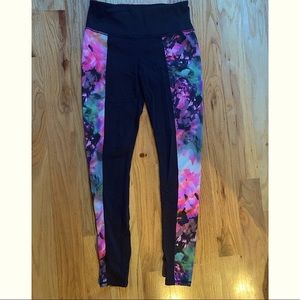 ATHLETA SALUTATION LEGGINGS